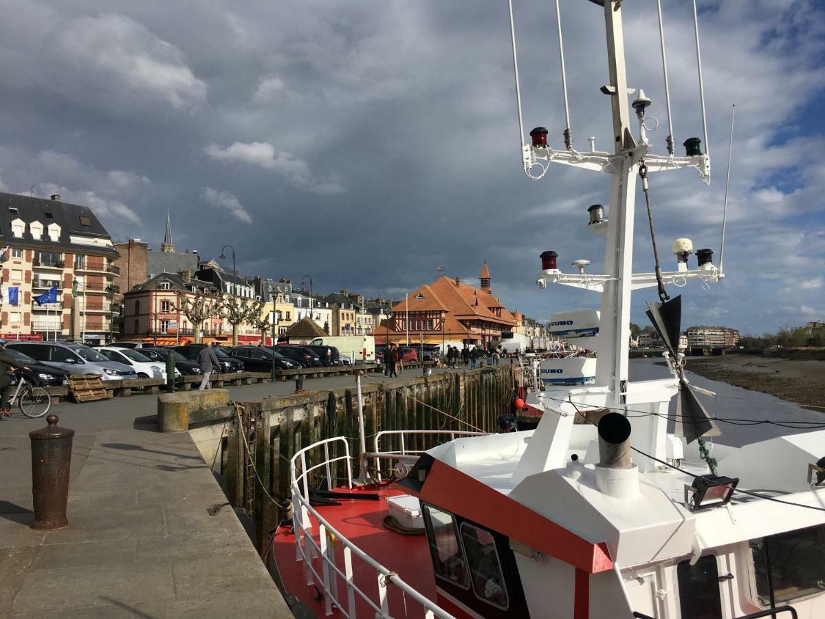 L'Etoile De Trouville Exteriör bild