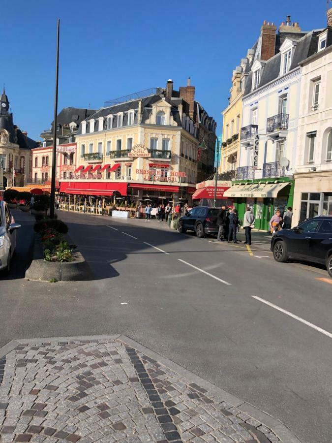 L'Etoile De Trouville Exteriör bild